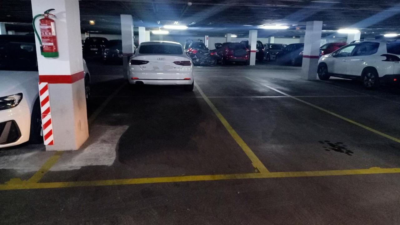 Apartamento Posidonia Free Parking Cadiz Bagian luar foto
