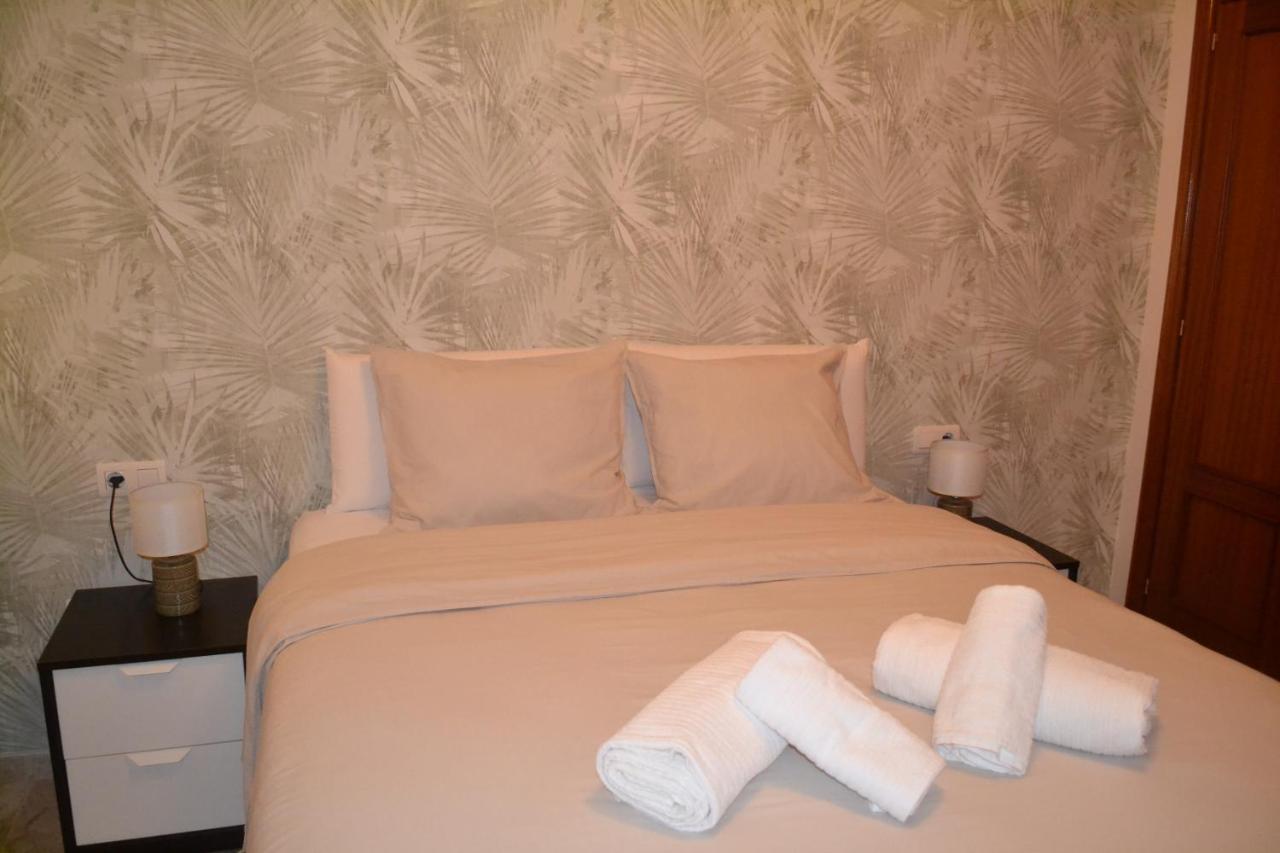 Apartamento Posidonia Free Parking Cadiz Bagian luar foto
